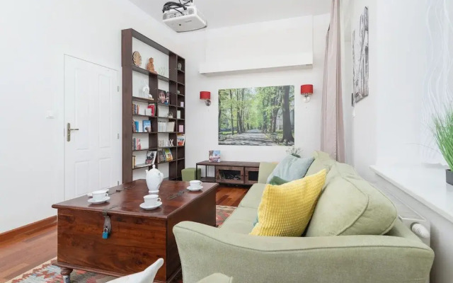 Krakow Two-storey Apartment by Renters
