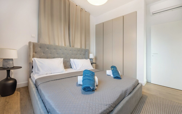 203 Piliou - City Views & Rooftop Pool Access