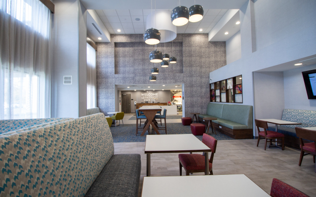 Hampton Inn Boston Seaport District