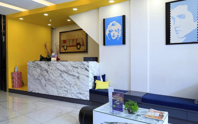 B Street Hotel