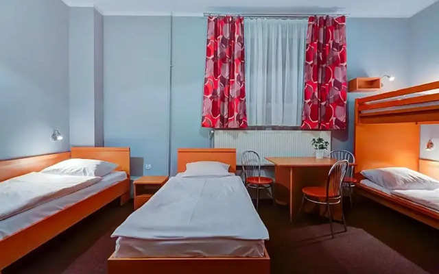 Hostel Evotel