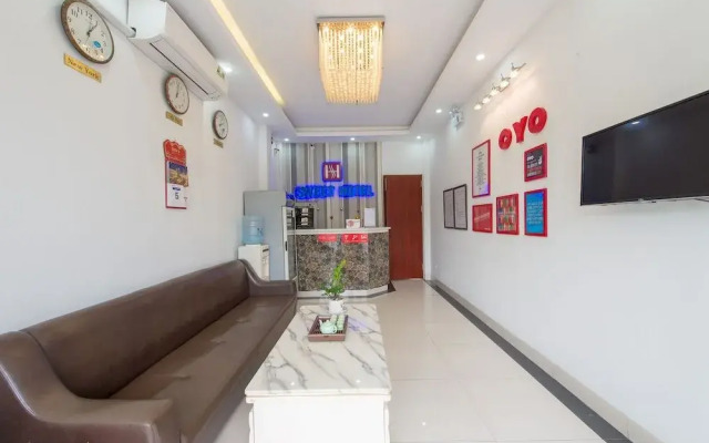 OYO 196 Sweet Hotel