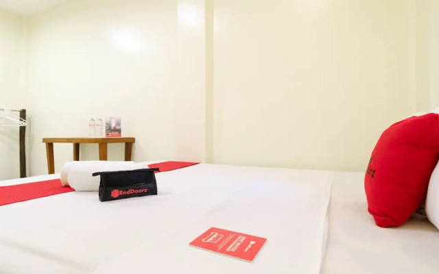 RedDoorz @ Socrates Road Palawan