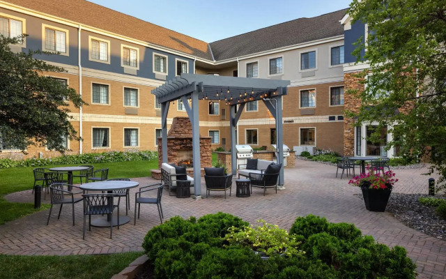 Staybridge Suites MPLS-Maple Grove/Arbor Lakes by IHG