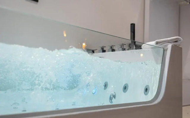 NUAR suite&spa