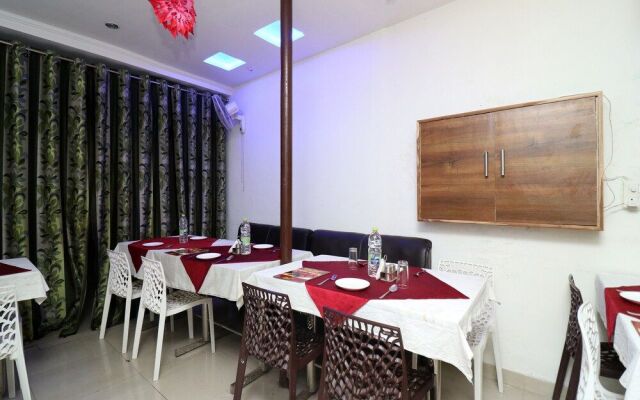 OYO 24958 Hotel Dayal