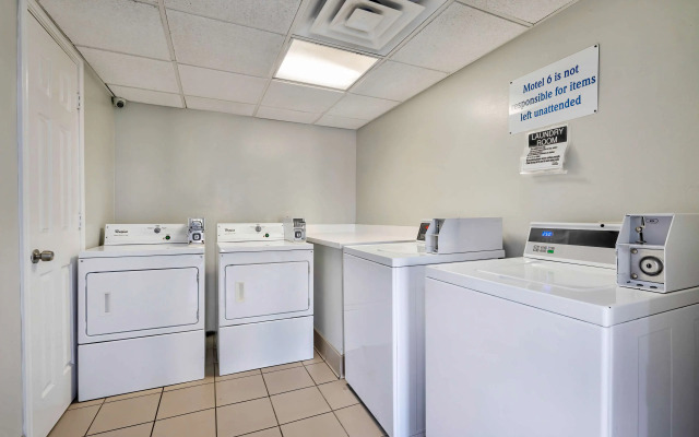 Motel 6 Bryan, TX - College Station