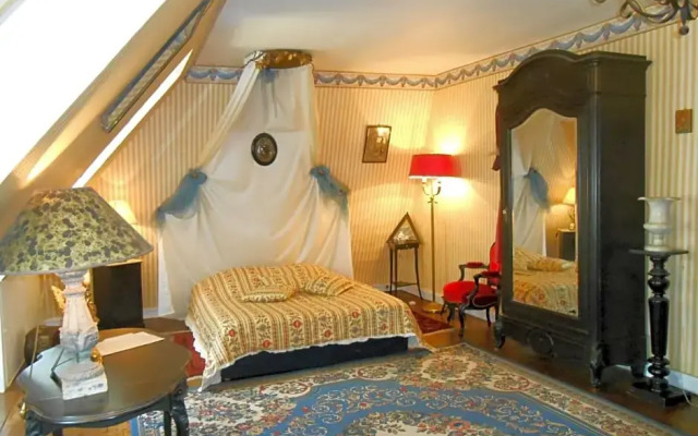 Chateau De Courbelimagne, Raulhac