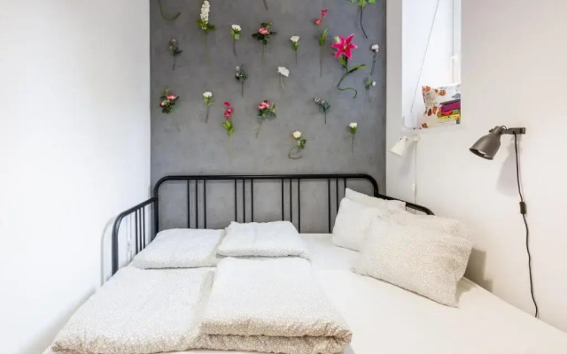 Industrial Style Appartment with AC steps to Gozsdu