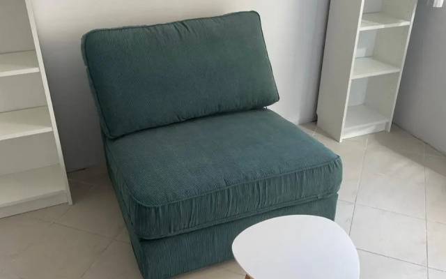 Top Center 2-BR Apartment with lovely Outdoor Area