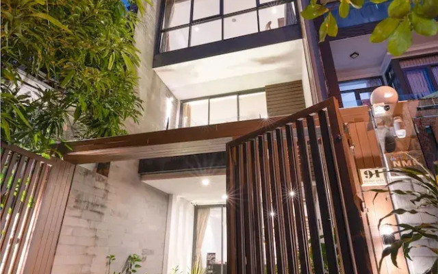 T P Deluxe Villa