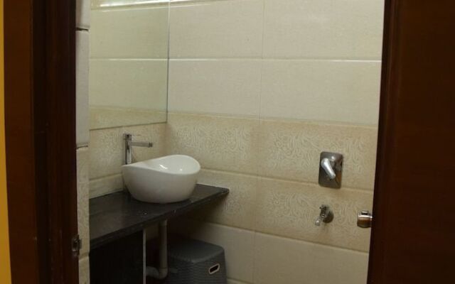Hotel Amit Palace