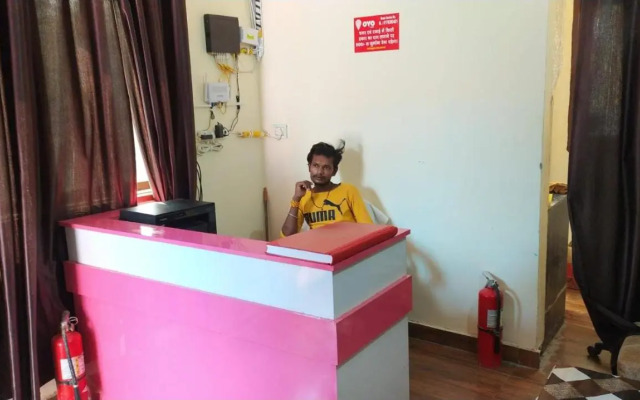 OYO 82741 Mohan Garden Stays