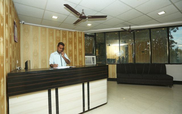 OYO 17185 Hotel Satyam Swagat