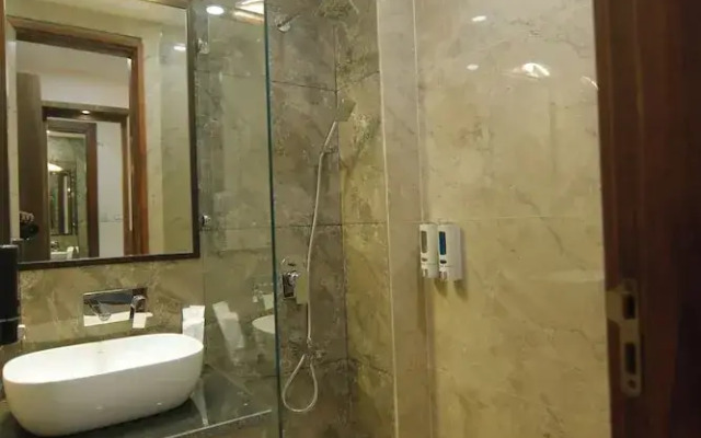 Paarth Grand