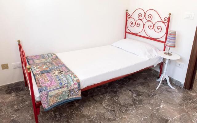 N235 - Numana, ampio appartamento con terrazzo vista mare