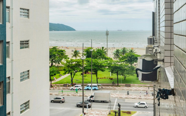 Lindo Apartamento frente para praia, Wi-Fi, estacionamento gratuito