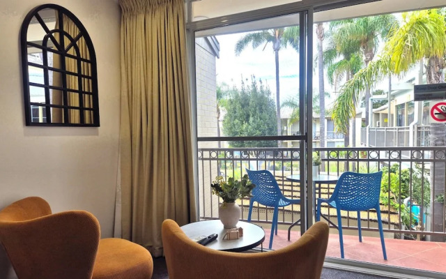 Seadream Studios at Mandurah Gate Resort