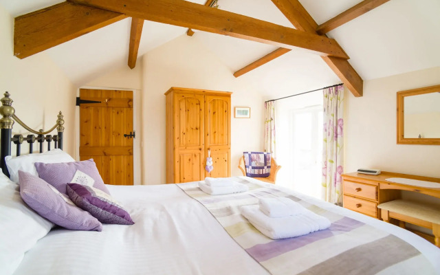 Degembris Cottages