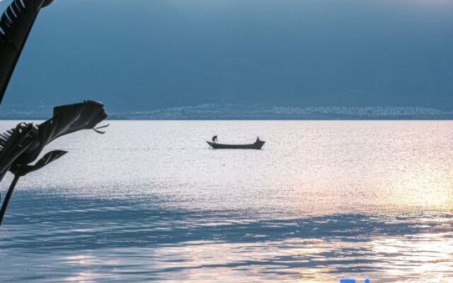 Mandi Lake View Inn