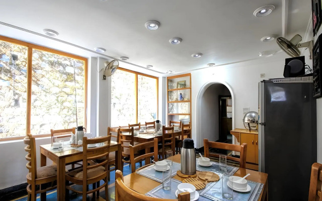 Hotel Lake Inn - A Luxury Lake View Hotel