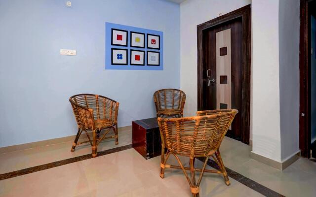 OYO 81587 Luxurious Stay near Railway Station