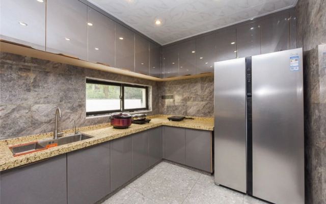Conghua Hotspring Villa