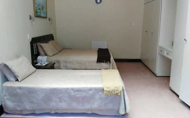 Suburbian Lodge
