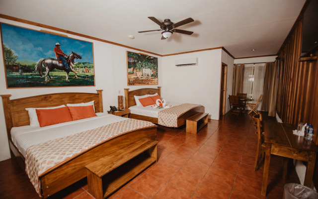 Hotel Hacienda Guachipelin