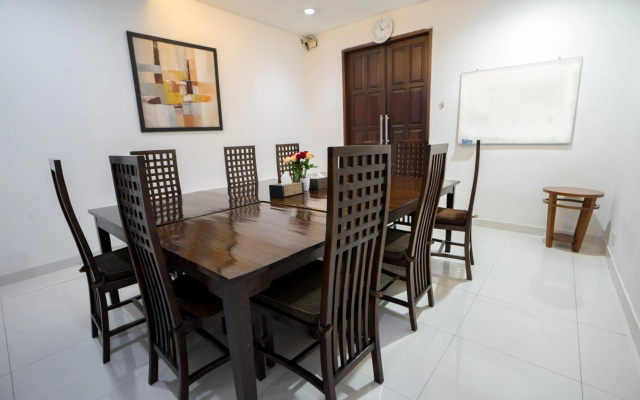 Jambuluwuk Heritage Menteng Suites