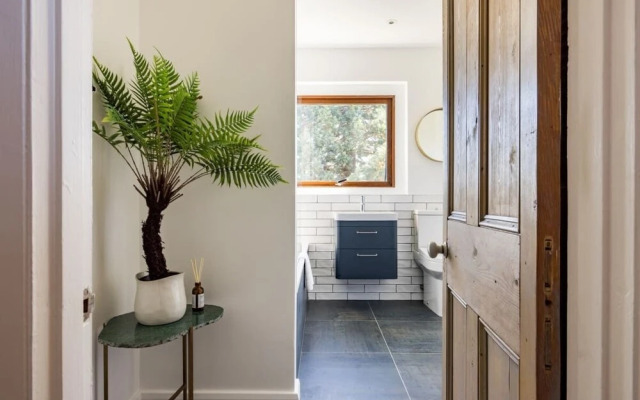 The Finchley Bolthole - Delightful 2bdr Flat