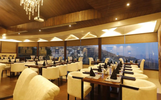 The Cedar Grand Hotel & Spa