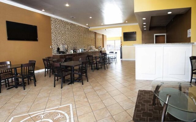 Express Inn & Suites