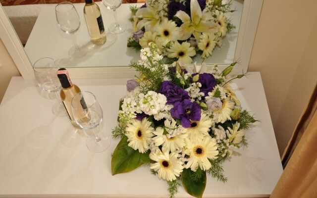 Kleopatra South Star Apart