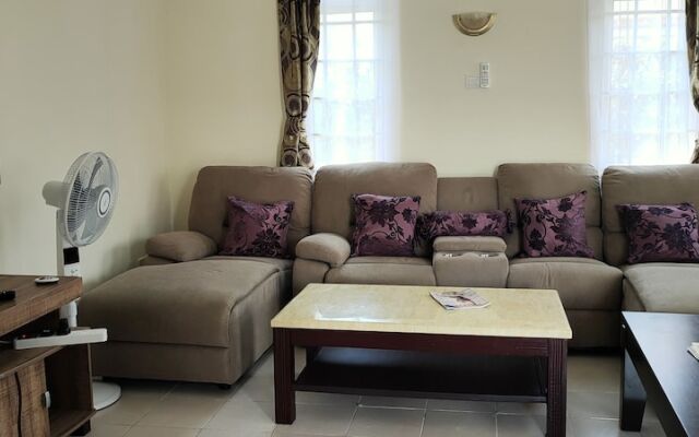 Azanza Mtwapa Holiday Home-B