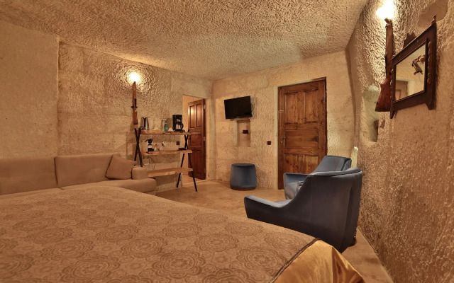 The Owl Cave Hotel