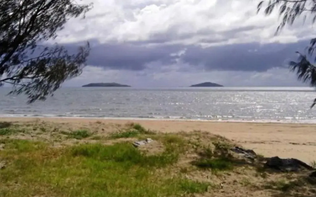 Sea View Villa. 2 bedroom. Sleeps 4. Free WIFI