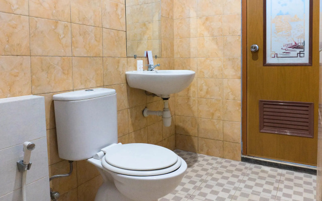 OYO 1525 Benson Hotel