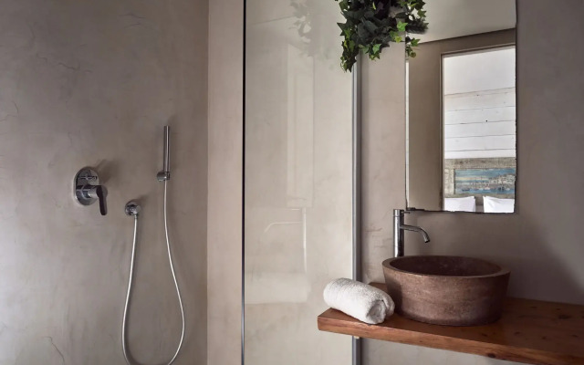Gloria Maris Hotel Suites & Villas