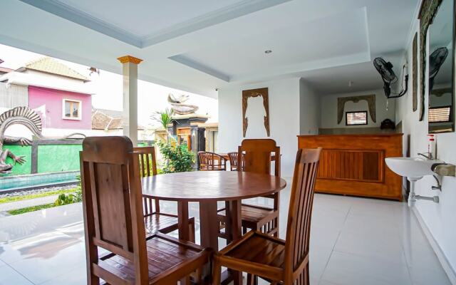 Kadek Bagus Guest House by ZUZU