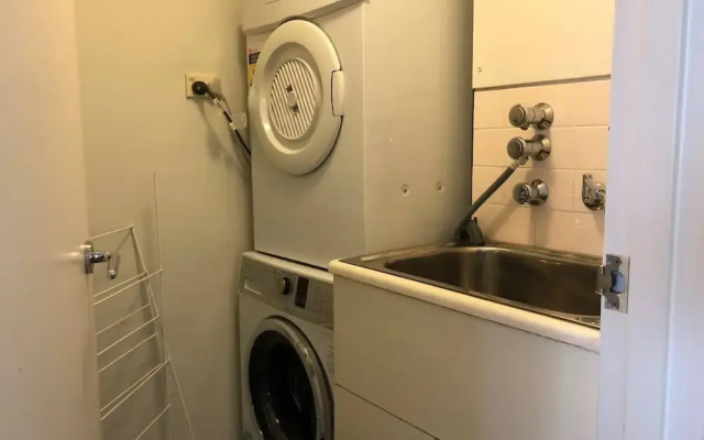 Harbour Bridge View 1 BED APT in The Rocks Ntr098