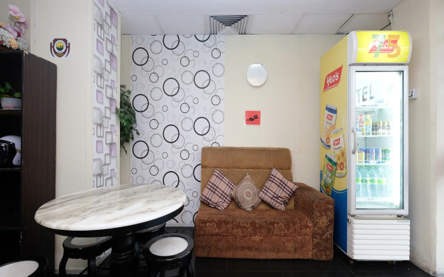 OYO 1105 Hotel 75