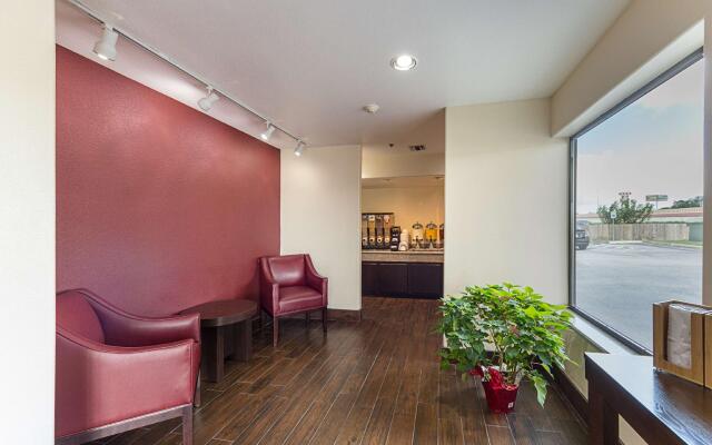 Super 8 by Wyndham New Braunfels I-35