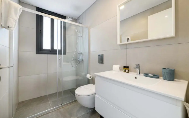 By The Beach - Sunstone Seaview Villa