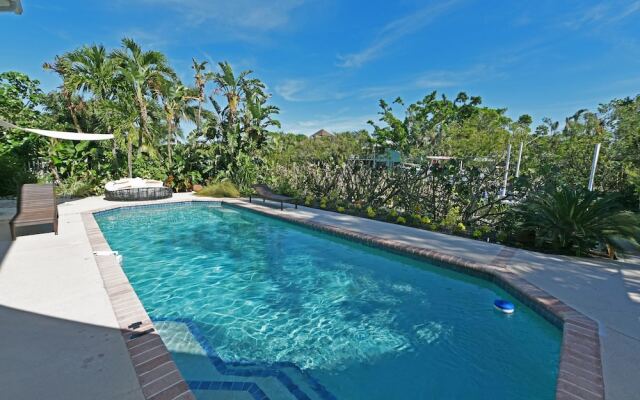 Acacia Breeze Apartment 3