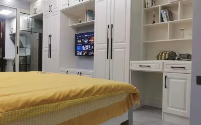 Xiongda Boutique Apartment (Fuyang Wanda Plaza)