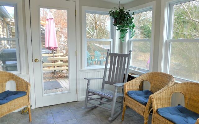 563 Pleasant Lake - 4 Bedroom House