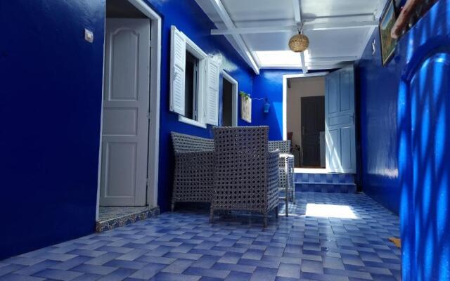 Cabanon pied sur mer