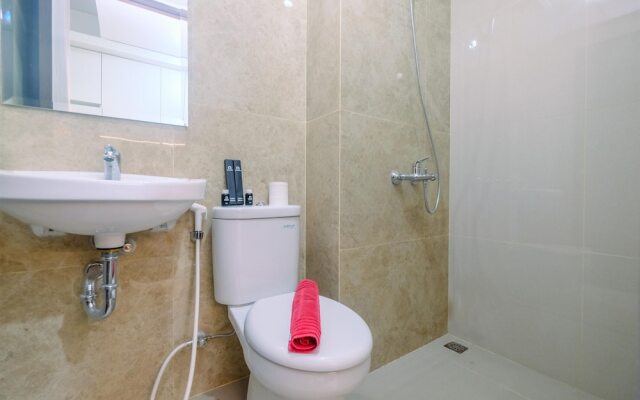 Homey and Comfort Living Studio Apartment Transpark Cibubur