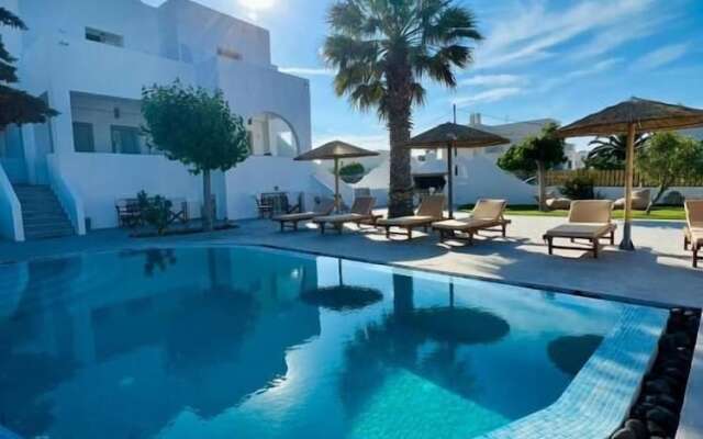 Santorini Villatzio Suites